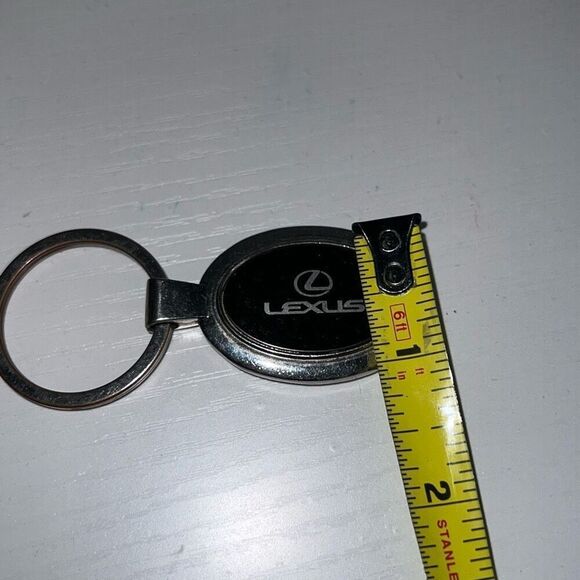 Lexus Auto Keychain Metal Keyring Collectable Keepsake Engraved Silver Tone - Picture 4 of 6